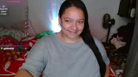 Snapshot of dulce_mmaria chatting on 04.28.26 dulce online show from 04.28.26