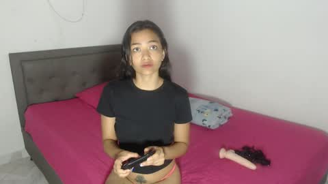 Snapshot of dulce_noir_ chatting on 09.20.25 Dulce Noir online show from 09.20.25