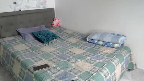 Snapshot of dulce_noir_ chatting on 11.01.25 Dulce Noir online show from 11.01.25