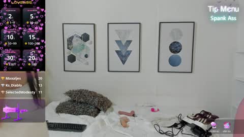 Snapshot of dulce_powl chatting on 12.29.24 Dulce online show from 12.29.24