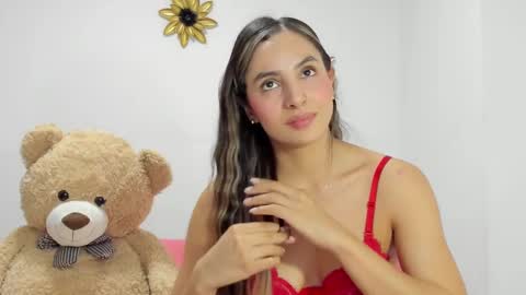 Snapshot of dulce_roberts_ chatting on 12.11.24 Dulce online show from 12.11.24