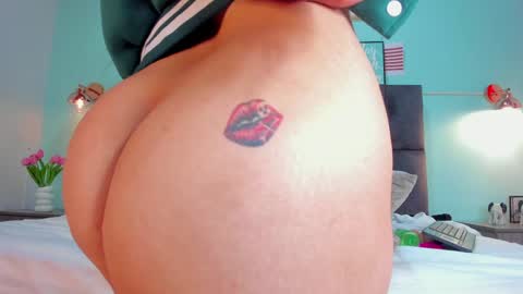 DULCE AURORA online show from 01.31.25