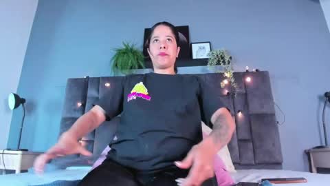 DULCE AURORA online show from 04.14.26