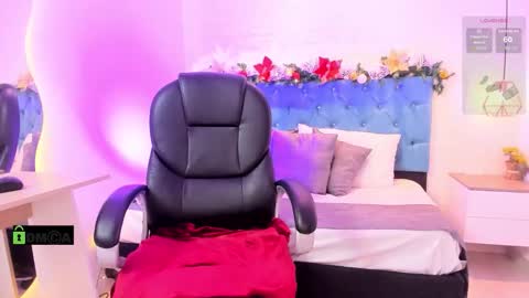 Dulce Baker online show from 12.21.25