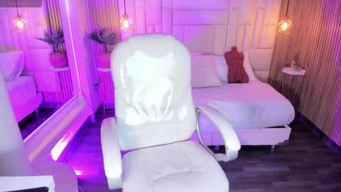 Dulce  online show from 12.15.25