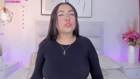 Snapshot of dulcepatersson chatting on 02.11.25 DULCE online show from 02.11.25