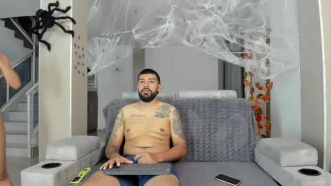 Jlozada05 online show from 10.25.25