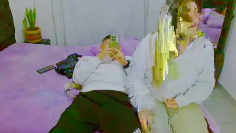 Snapshot of dulcetentacion__ chatting on 11.10.25 Juliana and online show from 11.10.25