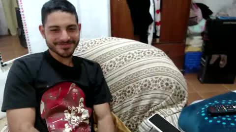 Snapshot of dulcetentations chatting on 11.05.25 shany y alan online show from 11.05.25