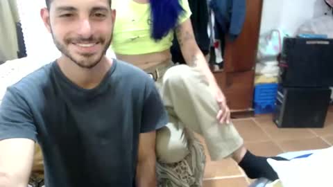 Snapshot of dulcetentations chatting on 11.06.25 shany y alan online show from 11.06.25