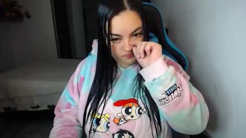 Snapshot of dumont_model chatting on 10.06.25 Nicole online show from 10.06.25