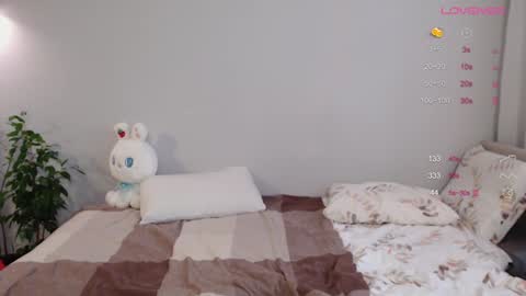 Snapshot of duomoon chatting on 01.17.25 SashaAlex online show from 01.17.25