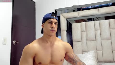 duran_dhikol1 online show from 12.13.24