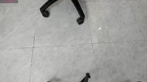 duskybeautyy online show from 11.14.25