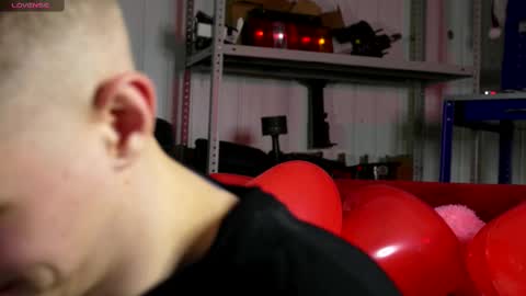 Dustyn online show from 02.12.25