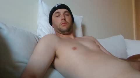 Snapshot of dustyroy09 chatting on 01.01.25 dustyroy09 online show from 01.01.25