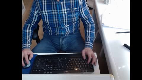 Snapshot of dutchpornking2 chatting on 02.21.25 dutchpornking2 online show from 02.21.25