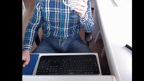 Snapshot of dutchpornking2 chatting on 02.22.25 dutchpornking2 online show from 02.22.25