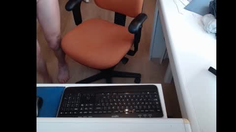 Snapshot of dutchpornking2 chatting on 03.08.25 dutchpornking2 online show from 03.08.25