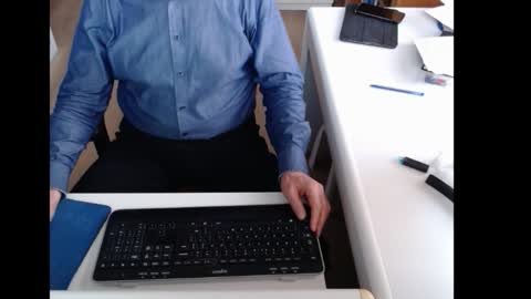 Snapshot of dutchpornking2 chatting on 11.24.25 dutchpornking2 online show from 11.24.25