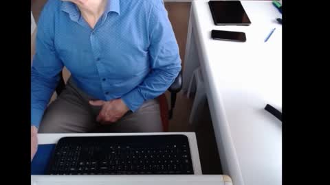 Snapshot of dutchpornking2 chatting on 11.26.25 dutchpornking2 online show from 11.26.25