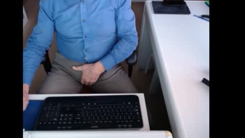 Snapshot of dutchpornking2 chatting on 11.27.25 dutchpornking2 online show from 11.27.25