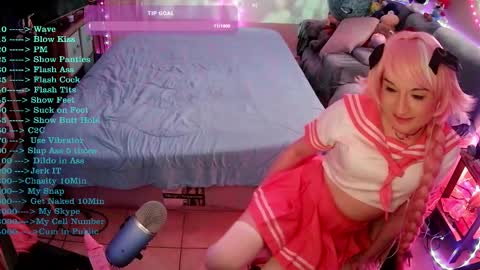 Snapshot of dvadaisy chatting on 02.28.25 DvaDaisy online show from 02.28.25