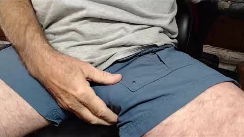 Snapshot of dvd4554 chatting on 09.20.25 gooodcam online show from 09.20.25