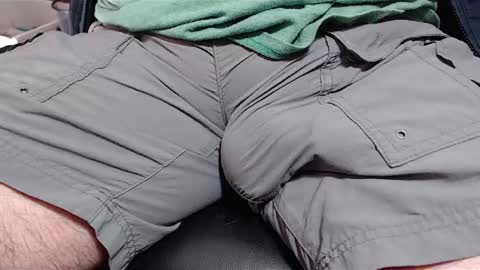 Snapshot of dvd4554 chatting on 10.11.25 gooodcam online show from 10.11.25