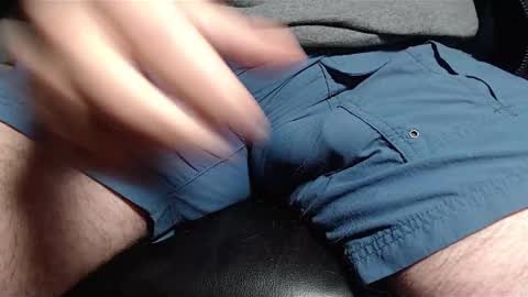 Snapshot of dvd4554 chatting on 11.10.25 gooodcam online show from 11.10.25