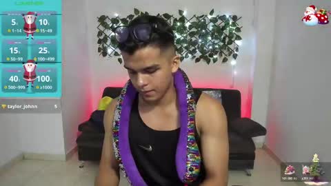 Snapshot of dwayne_brown chatting on 12.19.24 dwayne_brown online show from 12.19.24