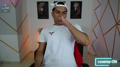 Snapshot of dwayne_brown chatting on 03.01.25 dwayne_brown online show from 03.01.25