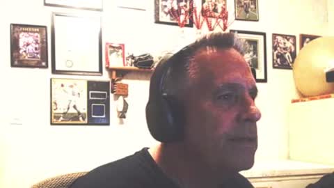 Snapshot of dwinmontana chatting on 08.02.26 dwinmontana online show from 08.02.26