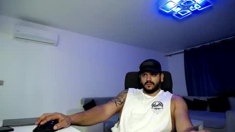 Snapshot of dylan_dom_ chatting on 09.25.25 Dylan Dom online show from 09.25.25