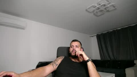 Snapshot of dylan_dom_ chatting on 10.07.25 Dylan Dom online show from 10.07.25