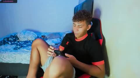 Snapshot of dylan_yvt chatting on 01.18.26 yohe online show from 01.18.26