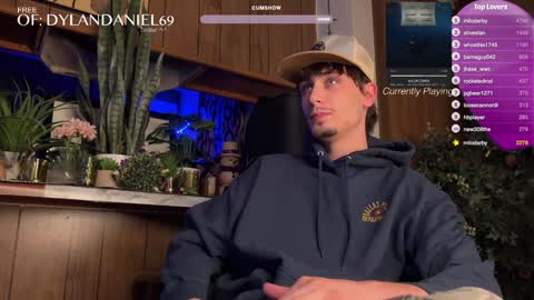 Snapshot of dylandaniel69 chatting on 12.02.24 Dylan Daniel 7.8 online show from 12.02.24