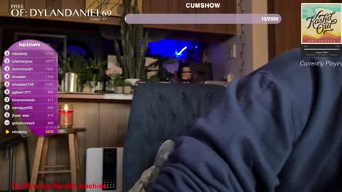 Snapshot of dylandaniel69 chatting on 12.03.24 Dylan Daniel 7.8 online show from 12.03.24