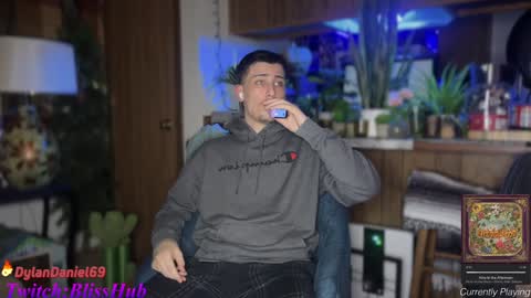 Snapshot of dylandaniel69 chatting on 12.24.24 Dylan Daniel 7.8 online show from 12.24.24