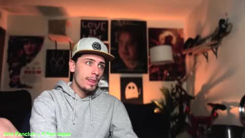 Snapshot of dylandaniel69 chatting on 02.13.25 Dylan Daniel 7.8 online show from 02.13.25