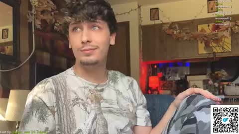 Snapshot of dylandaniel69 chatting on 11.04.25 Dylan Daniel 7.8 online show from 11.04.25