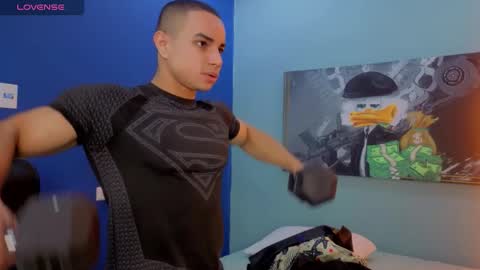 Snapshot of dylanguss chatting on 10.21.25 dylanguss online show from 10.21.25