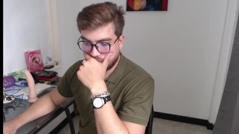 Snapshot of dylanhot10 chatting on 12.17.24 dylanhot10 online show from 12.17.24