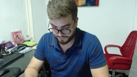 Snapshot of dylanhot10 chatting on 01.29.25 dylanhot10 online show from 01.29.25