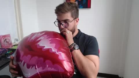 Snapshot of dylanhot10 chatting on 01.29.25 dylanhot10 online show from 01.29.25