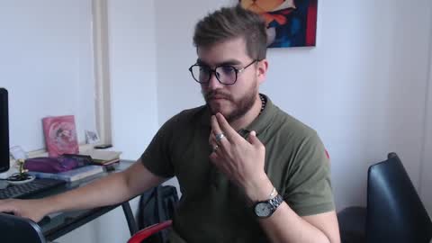 Snapshot of dylanhot10 chatting on 02.01.25 dylanhot10 online show from 02.01.25