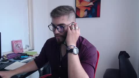 Snapshot of dylanhot10 chatting on 02.04.25 dylanhot10 online show from 02.04.25