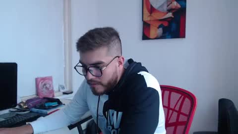 Snapshot of dylanhot10 chatting on 02.05.25 dylanhot10 online show from 02.05.25