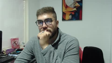 Snapshot of dylanhot10 chatting on 02.07.25 dylanhot10 online show from 02.07.25