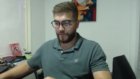 Snapshot of dylanhot10 chatting on 02.14.25 dylanhot10 online show from 02.14.25